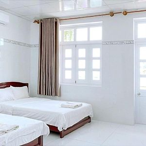 Nha Khach Van Thanh